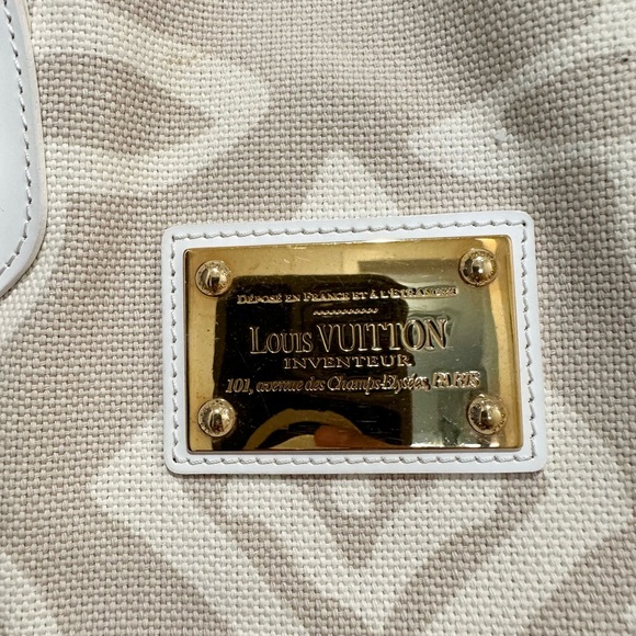 LV Tahitienne Bag in very good condition - Picture 10 of 14